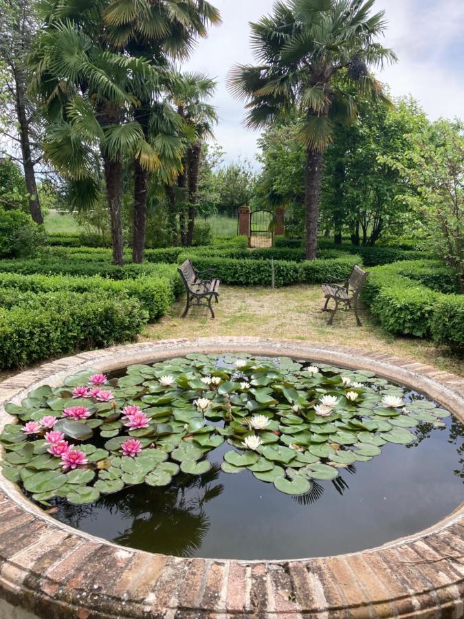 Domaine De Menerque - Petit Chateau Avec Piscine Lisle-sur-Tarn 外观 照片