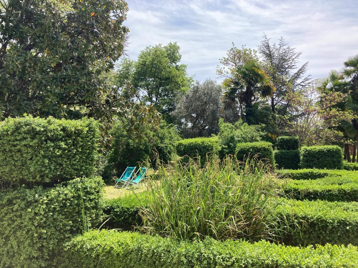 Domaine De Menerque - Petit Chateau Avec Piscine Lisle-sur-Tarn 外观 照片